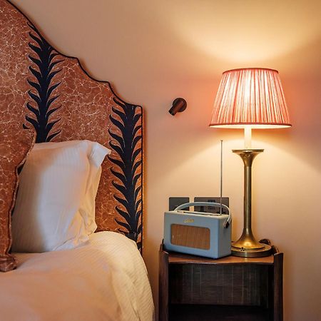 The Stump Hotel Cirencester Ngoại thất bức ảnh