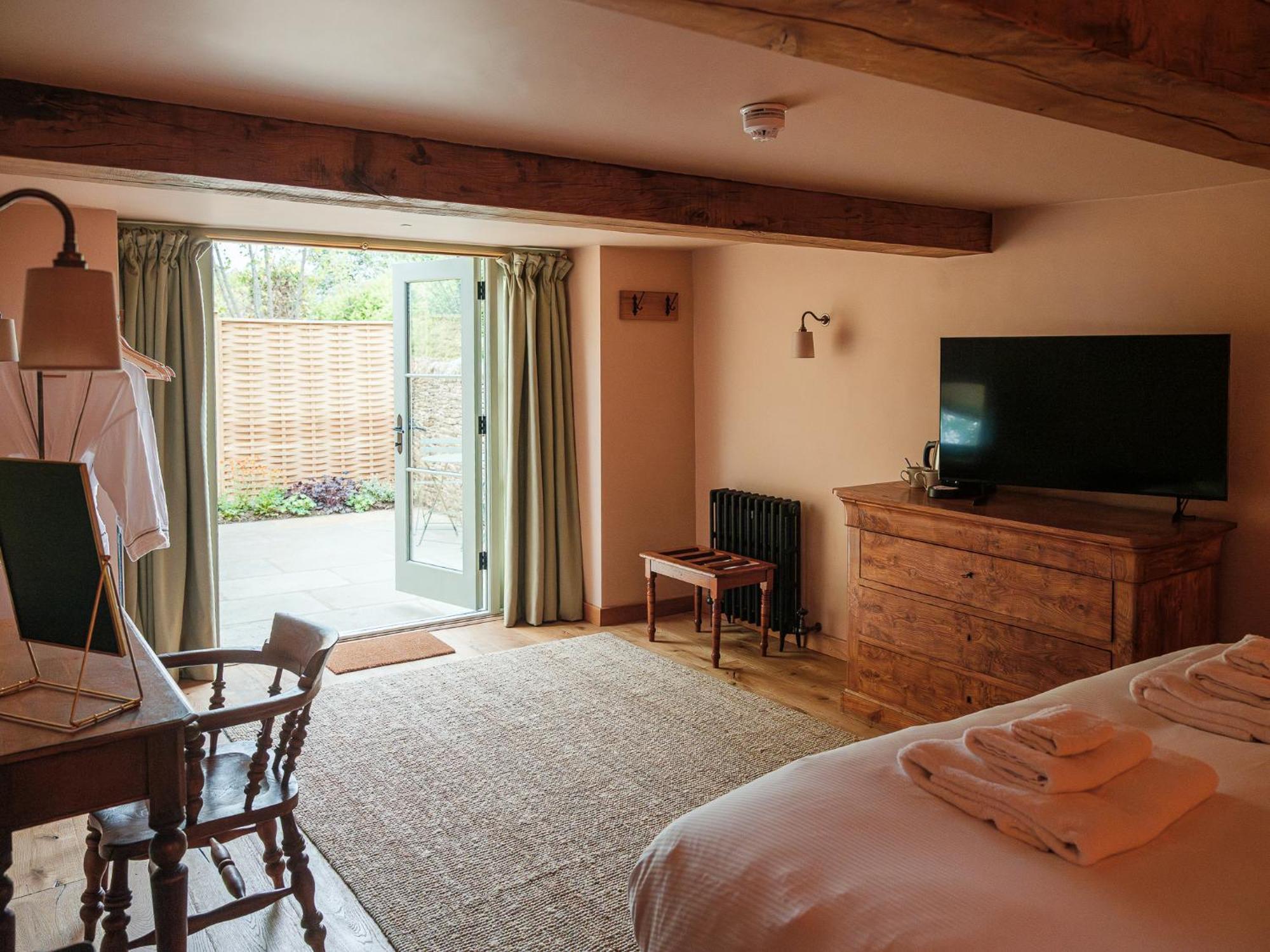 The Stump Hotel Cirencester Phòng bức ảnh
